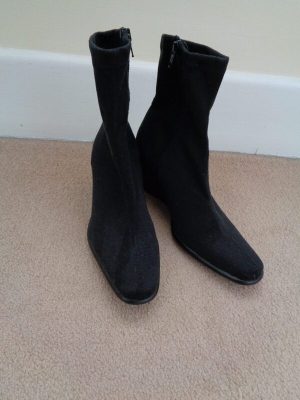 ELLIE D BLACK SUEDE EFFECT WEDGE ANKLE BOOTS