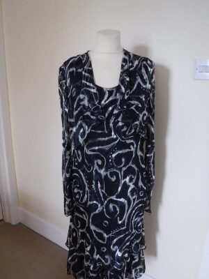 CAPRI BY MON CHERI NAVY BLUE AND SILVER SILK DRESS AND JACKET AND MATCHING STOLE