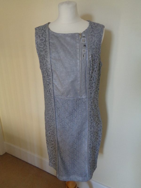 ELISA CAVALETTI BRAND NEW SILVER GREY LACE DRESS WITH ZIP DETAIL