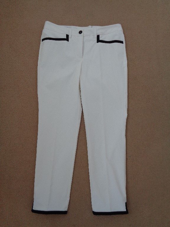 MADELEINE WHITE TROUSERS WITH BLACK TRIM DETAIL – SIZE 12