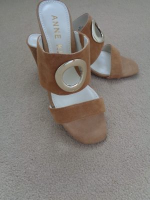 ANNE KLEIN BRAND NEW SAND SUEDE SANDALS WITH LARGE GOLD EYELET DETAIL