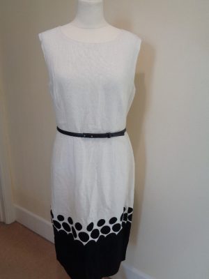 MAX MARA CREAM AND BLACK LINEN MIX BELTED DRESS WITH CIRCLE PRINT