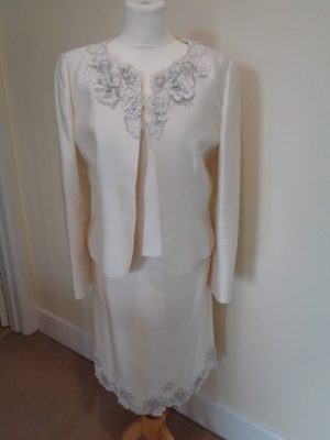 ALBERT NIPON CREAM WOOL AND SILK 3 PIECE SKIRT SUIT WITH LACE AND BEAD DETAIL