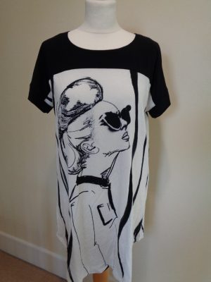 JOSEPH RIBKOFF BRAND NEW BLACK AND WHITE TUNIC WITH IMAGE OF A WOMAN