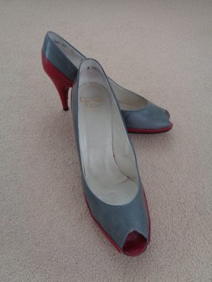 CHRISTIAN DIOR VINTAGE GREY AND BURGUNDY LEATHER PEEP TOE COURT SHOES