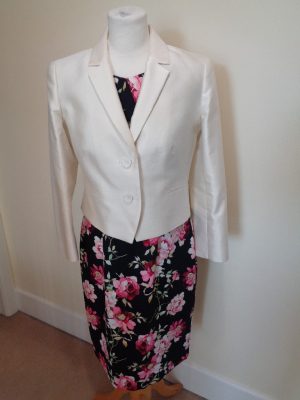 HOBBS BLACK AND MULTI FLORAL DRESS WITH CO-ORDINATING CREAM JACKET