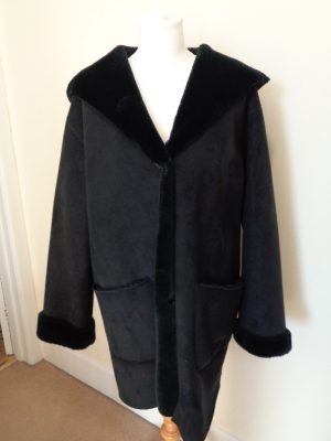 JAEGER BLACK FAUX SUEDE AND SHEEPSKIN HOODED COAT