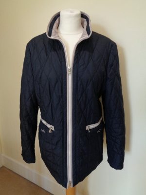 GERRY WEBER NAVY BLUE QUILTED JACKET WITH BEIGE TRIM AND WHITE ZIP DETAIL