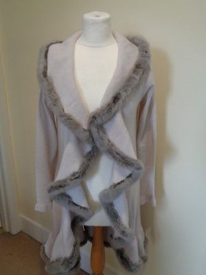 DOM & RUBY (DOMGOOR) BRAND NEW SILVER GREY CASHMERE LONG CARDIGAN WITH FUR TRIM