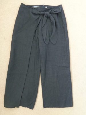 MICHELE BLACK LINEN WIDE LEG CROPPED TROUSERS WITH WRAP EFFECT DETAIL