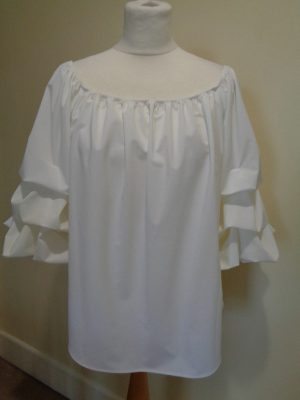 JOSEPH RIBKOFF OFF WHITE TOP WITH RUCHED PUFF SLEEVES