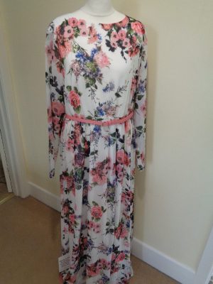 GINA BACCONI BRAND NEW CREAM AND MULTI FLORAL PRINT BELTED LONG DRESS