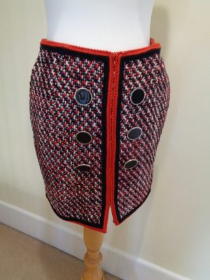 PAUL SMITH BLACK, RED AND WHITE TWEED WOOL SKIRT WITH FEATURE BUTTON DETAIL