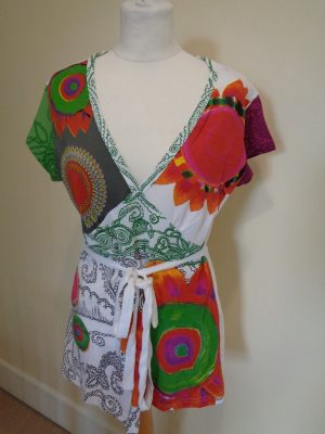DESIGUAL WHITE AND MULTI V NECK TUNIC WITH TIE BELT DETAIL
